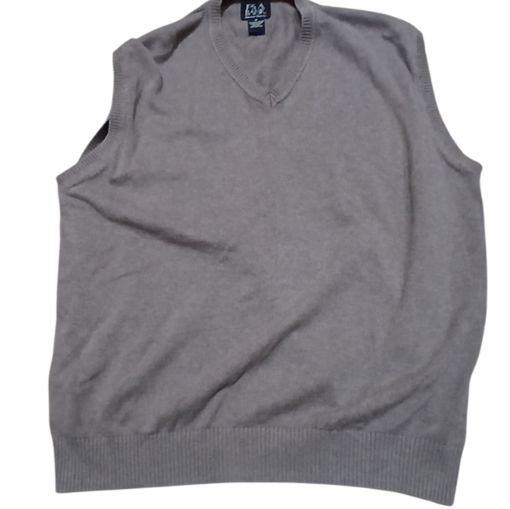 Jos. A. Bank Men's Size Medium Fine Merino Wool V-Neck Brown Sweater Vest